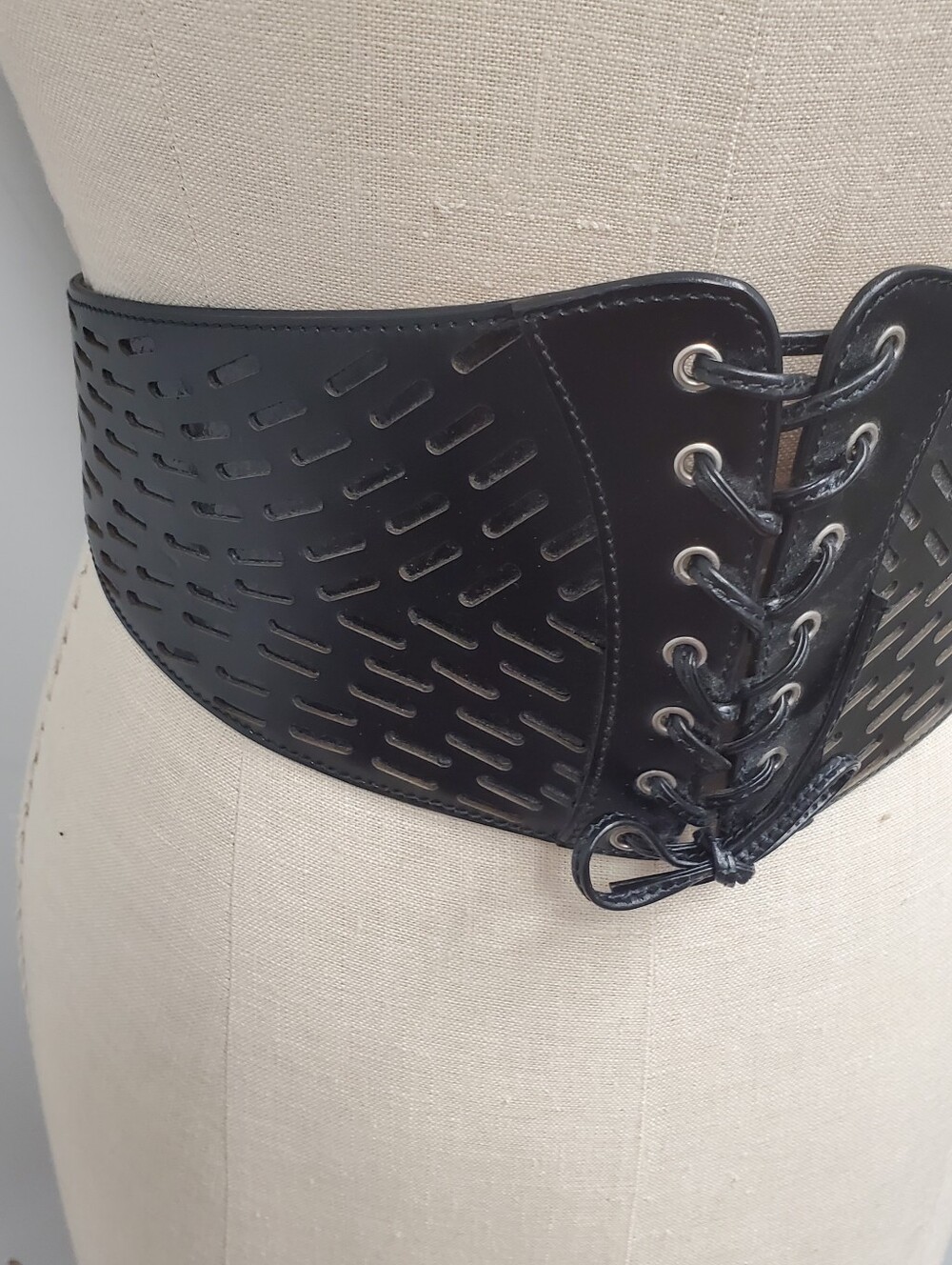 Alaïa Balt - Picture 10 of 10